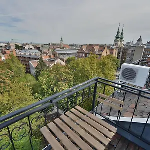  Apartment Buda House 7