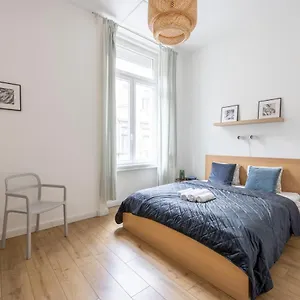  Apartment Grand With 5bedrm 2bathroom
